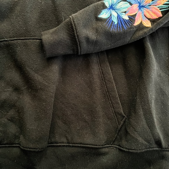 PINK | Quarter Zip - Picture 5 of 8